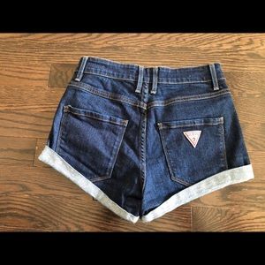 ⚡️⚡️Vintage guess dark wash jean shorts⚡️⚡️